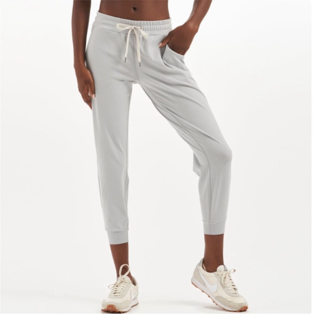 Vuori Lux Rib Performance Jogger Pale
Grey Heather